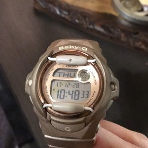 Champagne Baby G shock watch in like new condition